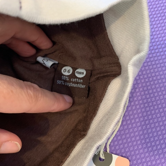 Babysoy Newborn Gift Set Bodysuit/Pants/Sock/Mittens/Hat/Gift Box - 3-6 months - Picture 6 of 9